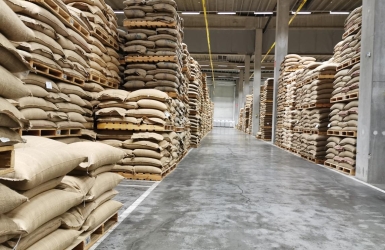 Coffee Inventory Planning for Cafés: How Much Coffee Should You Stock?