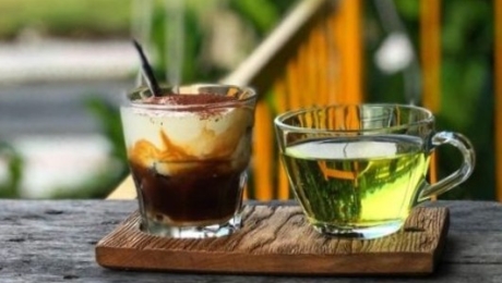 Why Does Tea Feel Calmer Than Coffee?