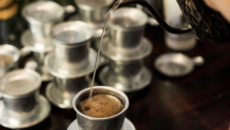 What Are Coffee Oils? Why They Matter to Flavor & Mouthfeel